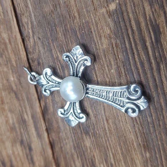 Heirloom cross rosary pendant - Picture 2 of 2